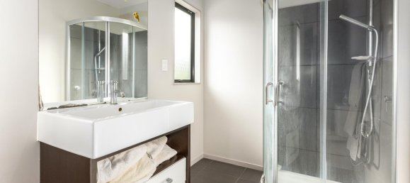 4 bedrooms House in Aotea, New Zealand No. 140 15