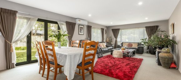 4 bedrooms House in Aotea, New Zealand No. 140 12