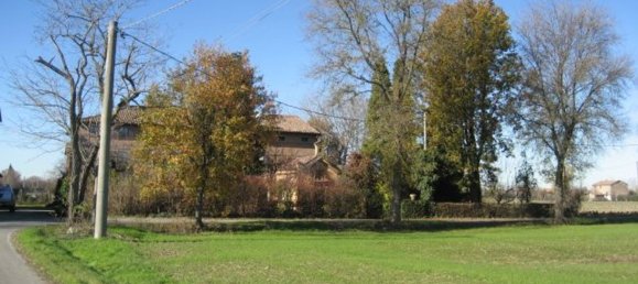 15 rooms House in Modena, Italy No. 124297 2