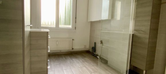 2 bedrooms Apartment in Reims, France No. 55806 15