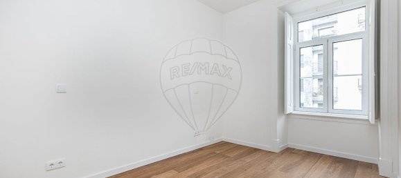 3 bedrooms Apartment in Lisbon, Portugal No. 104630 9