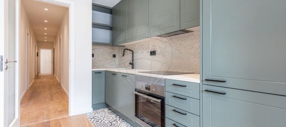 3 bedrooms Apartment in Lisbon, Portugal No. 104630 6