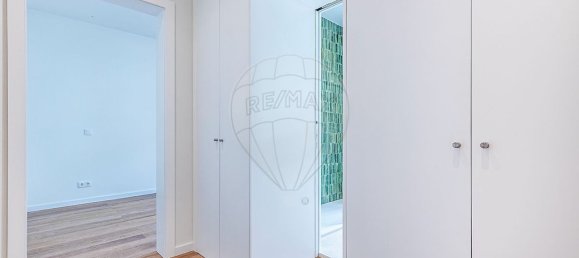 3 bedrooms Apartment in Lisbon, Portugal No. 104630 11