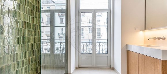 3 bedrooms Apartment in Lisbon, Portugal No. 104630 12