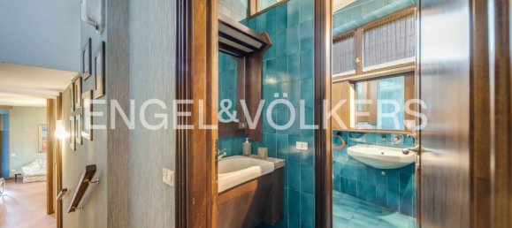 Вилла с 4 спальнями в Варесе, Италия № 132743 48