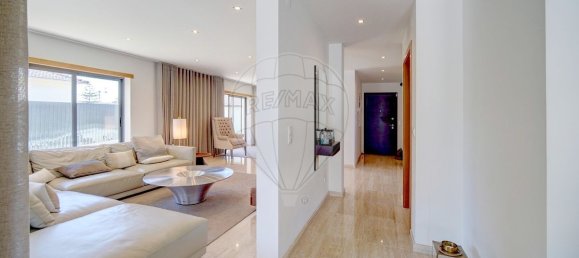 4 bedrooms Villa in Cascais, Portugal No. 160332 19