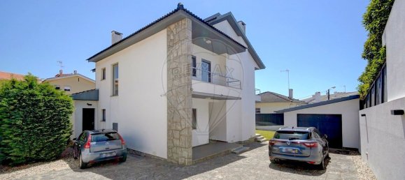 4 bedrooms Villa in Cascais, Portugal No. 160332 40