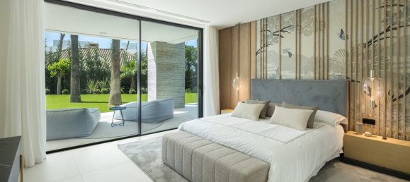 6 bedrooms Villa in Marbella, Spain No. 106227 19