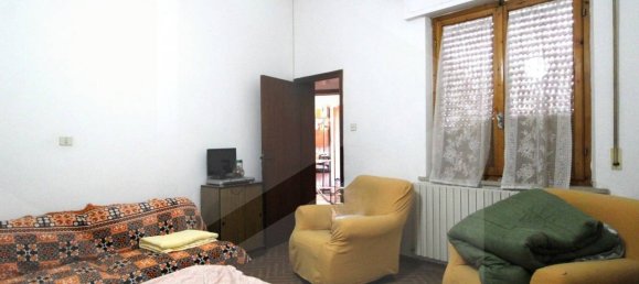 5 Schlafzimmer Wohnung in Pontedera, Italy, Nr. 19256 18