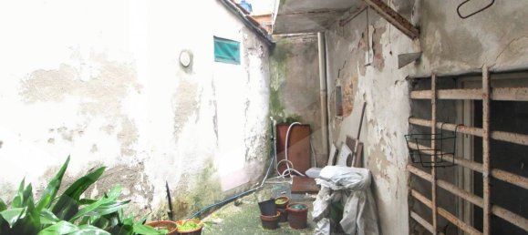 5 Schlafzimmer Wohnung in Pontedera, Italy, Nr. 19256 5