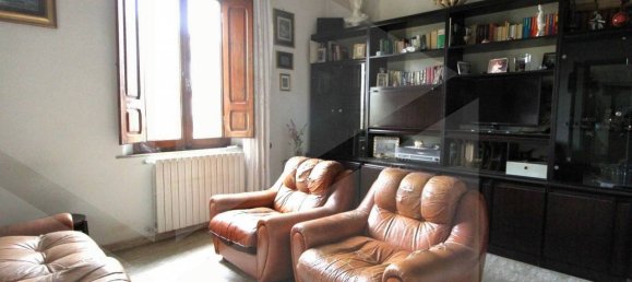 5 Schlafzimmer Wohnung in Pontedera, Italy, Nr. 19256 6