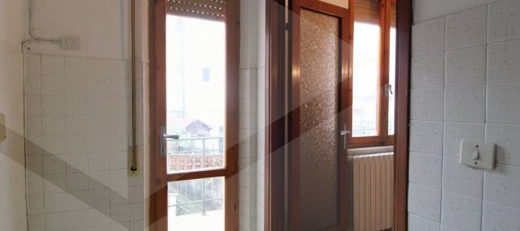 5 Schlafzimmer Wohnung in Pontedera, Italy, Nr. 19256 11