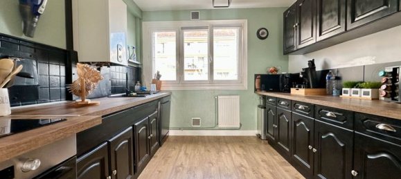 2 bedrooms Apartment in Saint-Etienne-du-Rouvray, France No. 354929 4