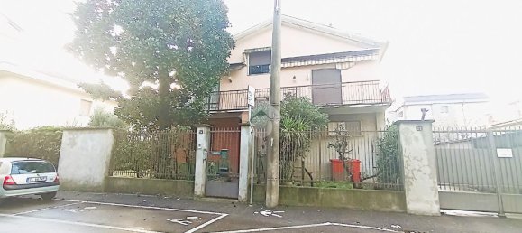 3 rooms Villa in Cinisello Balsamo, Italy No. 2230 23