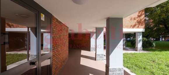 Apartamento de 3 dormitorios en Milan, Italy No. 364983 3