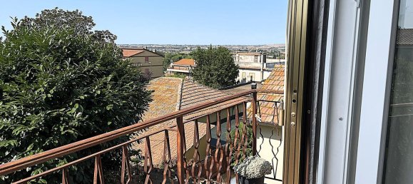 4 rooms Apartment in Rome, Italy No. 307866 4