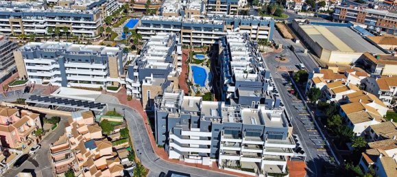 2 bedrooms Apartment in Alicante, Spain No. 187963 4