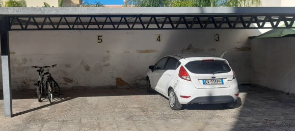 4-salle Appartement à Lecce, Italy No. 15613 63