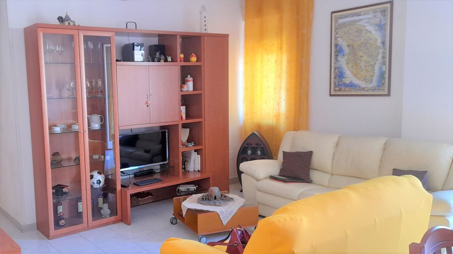4-salle Appartement à Lecce, Italy No. 15613
