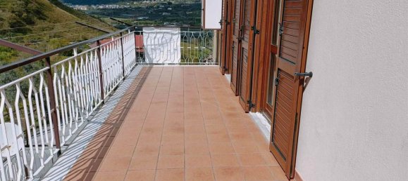3 rooms Apartment in Salerno, Italy No. 274322 8