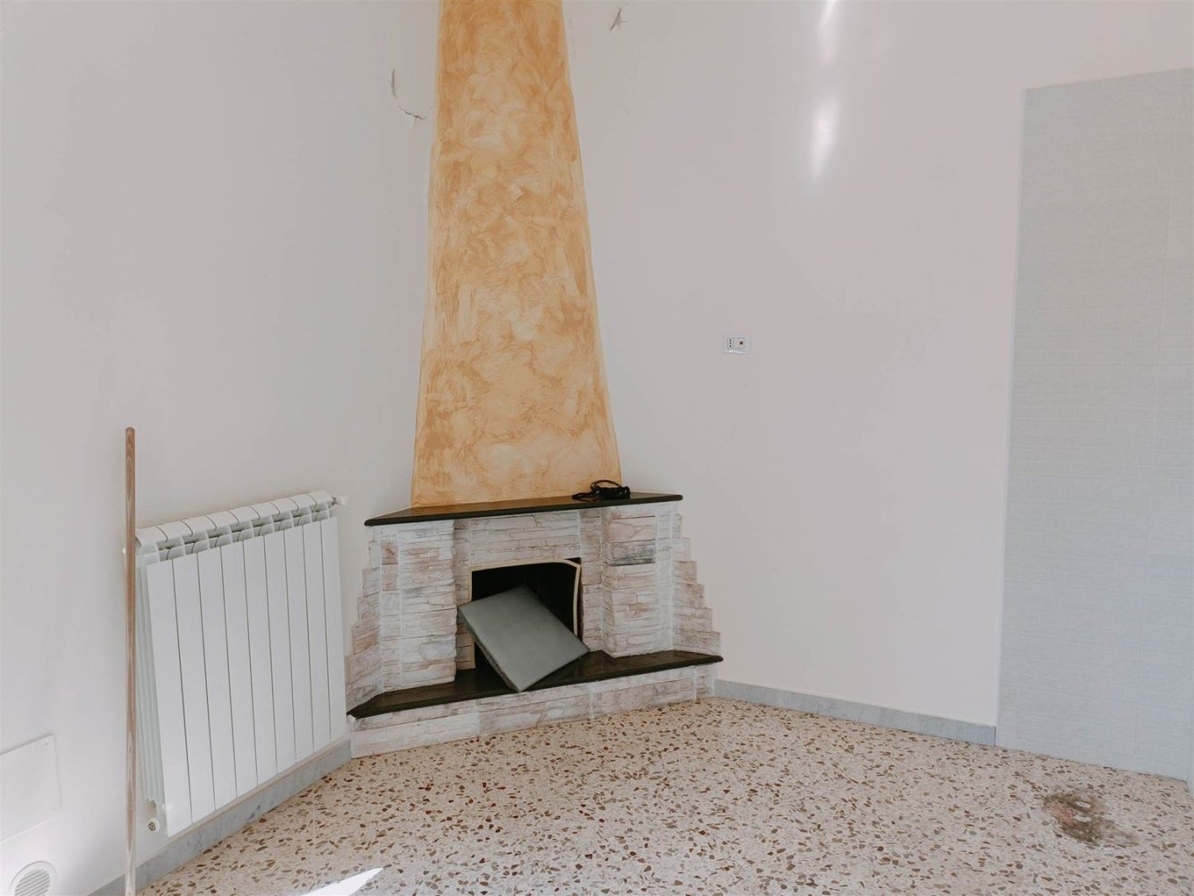 3 rooms Apartment in Salerno, Italy No. 274322