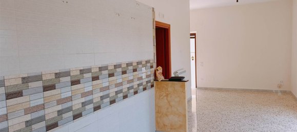 3 rooms Apartment in Salerno, Italy No. 274322 3