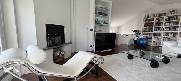 5 rooms Penthouse in Piacenza, Italy No. 92469 41