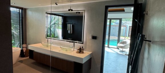 5 bedrooms Villa in Rawai, Thailand No. 8683 12