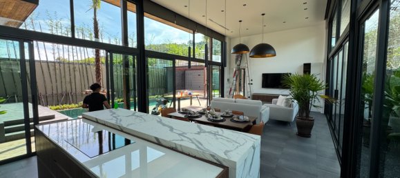 5 bedrooms Villa in Rawai, Thailand No. 8683 16