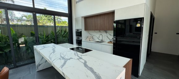 5 bedrooms Villa in Rawai, Thailand No. 8683 2