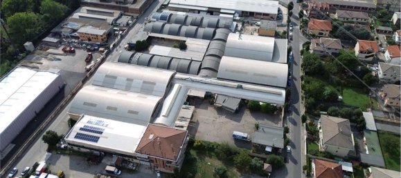 Armazém em Limbiate, Italy 3700 m² N.º 359787 3