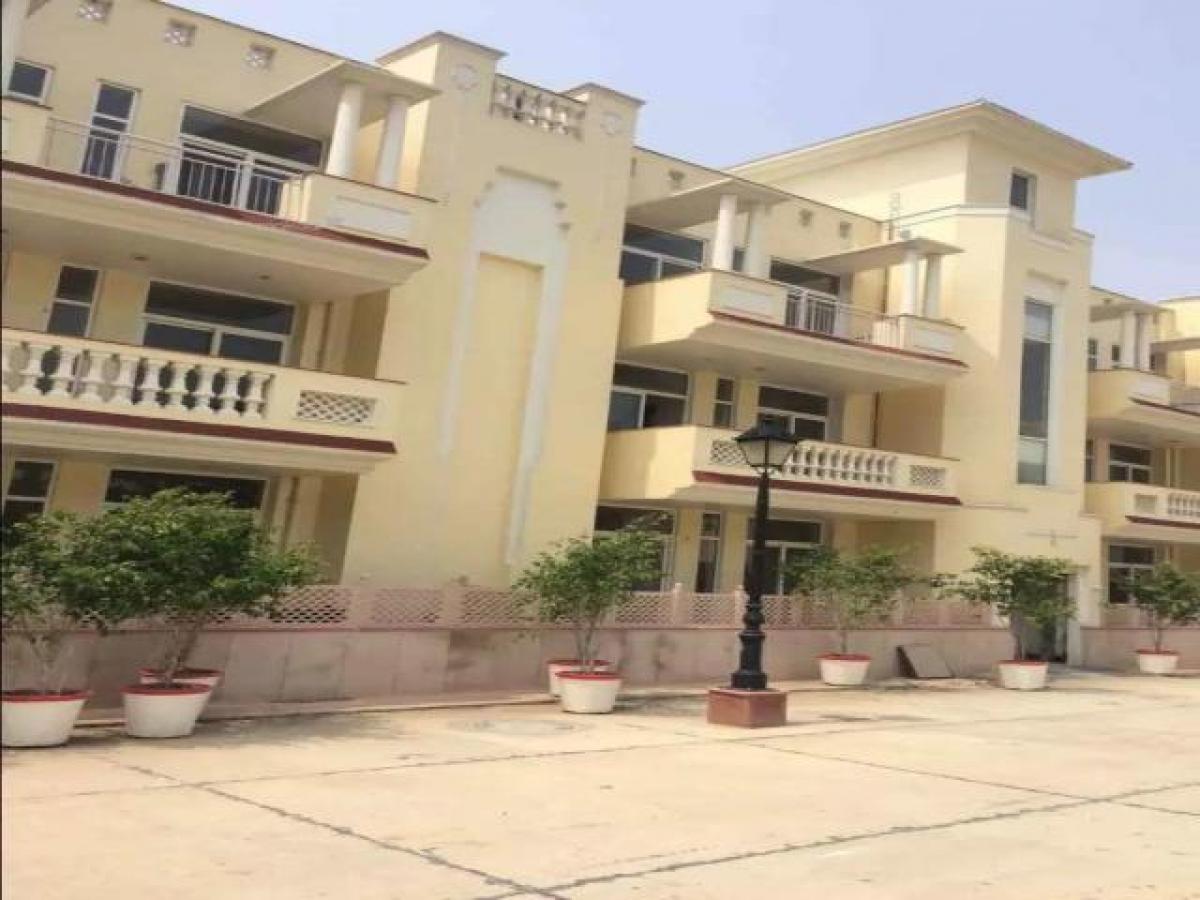 3 bedrooms House in Gurgaon, India No. 21083