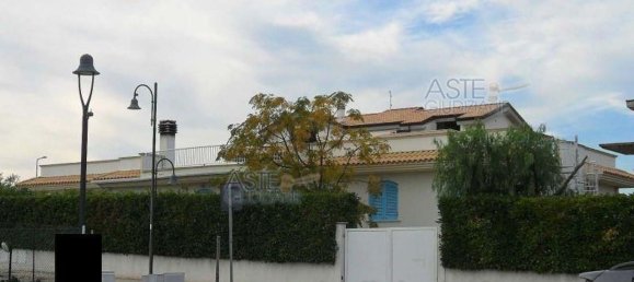 Apartamento T6 em Città Sant'Angelo, Italy N.º 380752 6