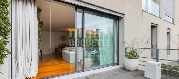 4 bedrooms House in Porto, Portugal No. 15943 9