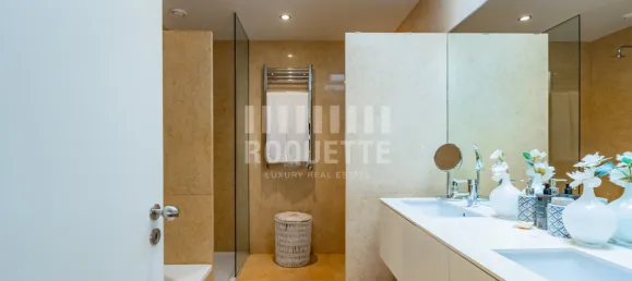 4 bedrooms House in Porto, Portugal No. 15943 30