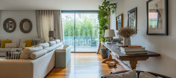 4 bedrooms House in Porto, Portugal No. 15943 2