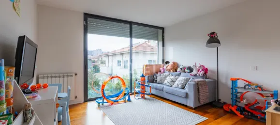 4 bedrooms House in Porto, Portugal No. 15943 29