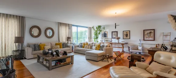 4 bedrooms House in Porto, Portugal No. 15943 3