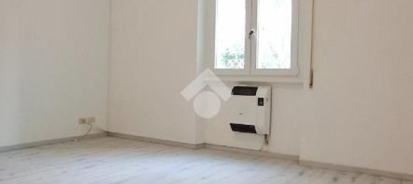 3 rooms Apartment in Rome, Italy No. 14804 10