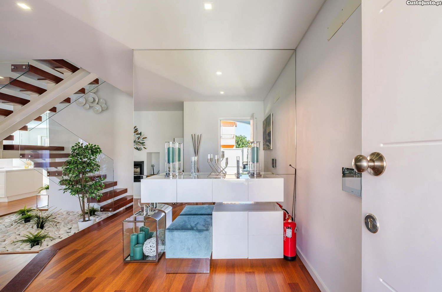 4 chambres Maison à Rio de Mouro, Portugal No. 223791