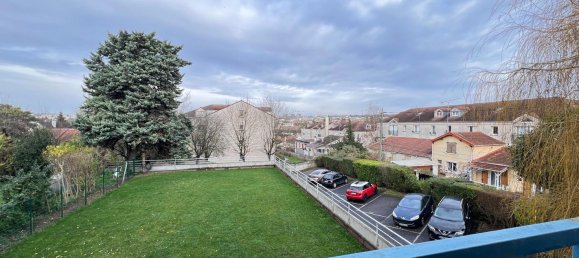 Studio in Le Perreux-sur-Marne, France No. 135450 4