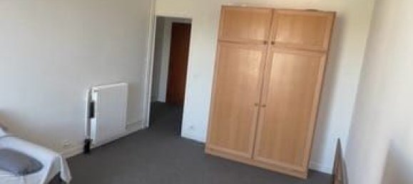 Studio in Chaville, France No. 332418 5