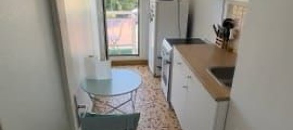 Studio in Chaville, France No. 332418 3