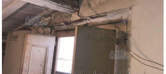 8 rooms Apartment in Catignano, Italy No. 299032 8