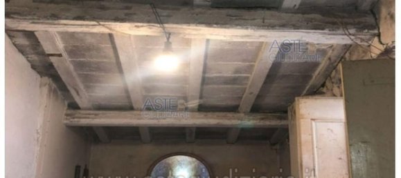 8 rooms Apartment in Catignano, Italy No. 299032 9