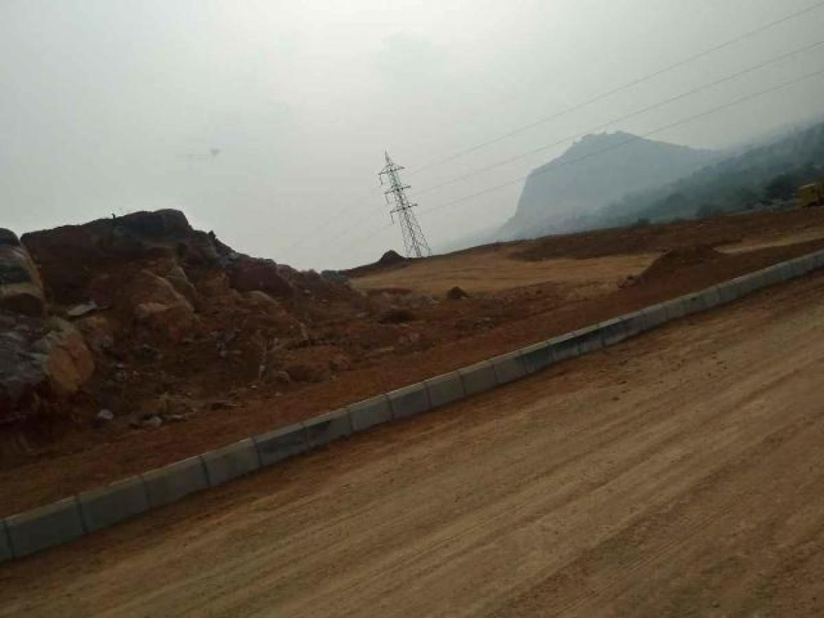  Land in Hyderabad, India No. 33402