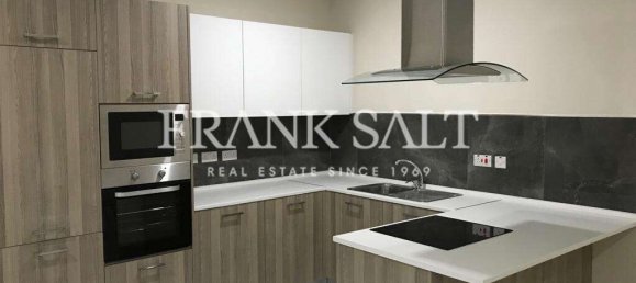 Квартира с 4 спальнями в Корми, Мальта № 9339 5