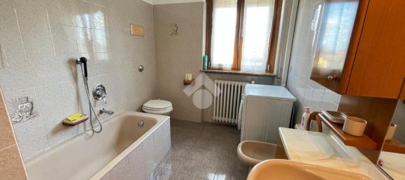 Apartamento de 2 dormitorios en Villa Cortese, Italy No. 356611 24