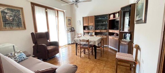 Apartamento de 2 dormitorios en Villa Cortese, Italy No. 356611 11