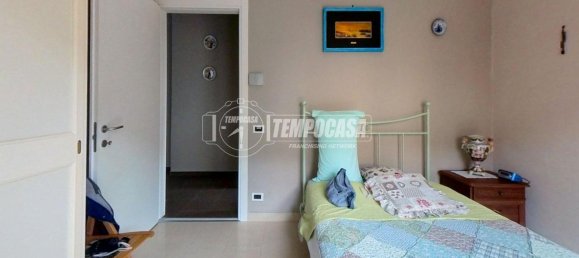 Квартира с 3 комнатами в Куилиано, Италия № 64066 9